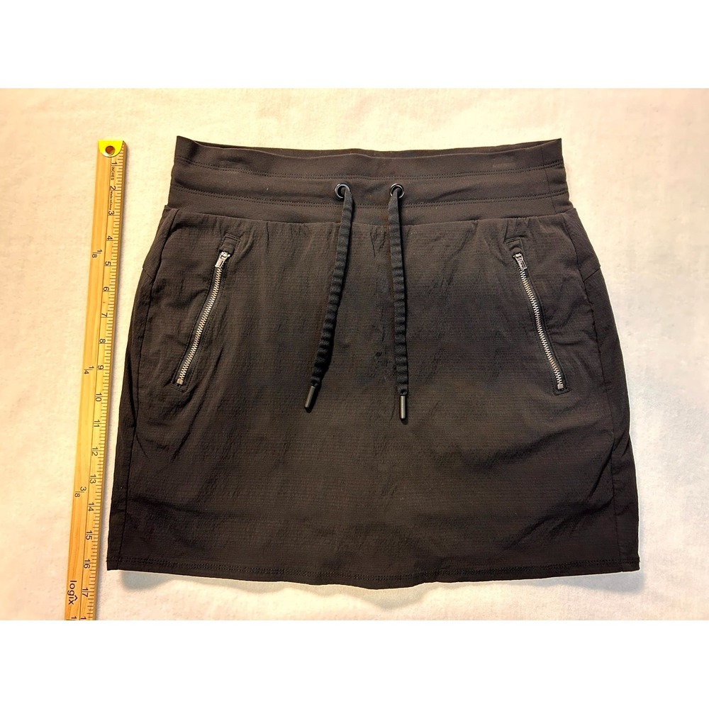 Athleta Trekkie North Skort Shorts + Skirt Black Size 4 Zip Pockets Drawstring - Picture 15 of 16